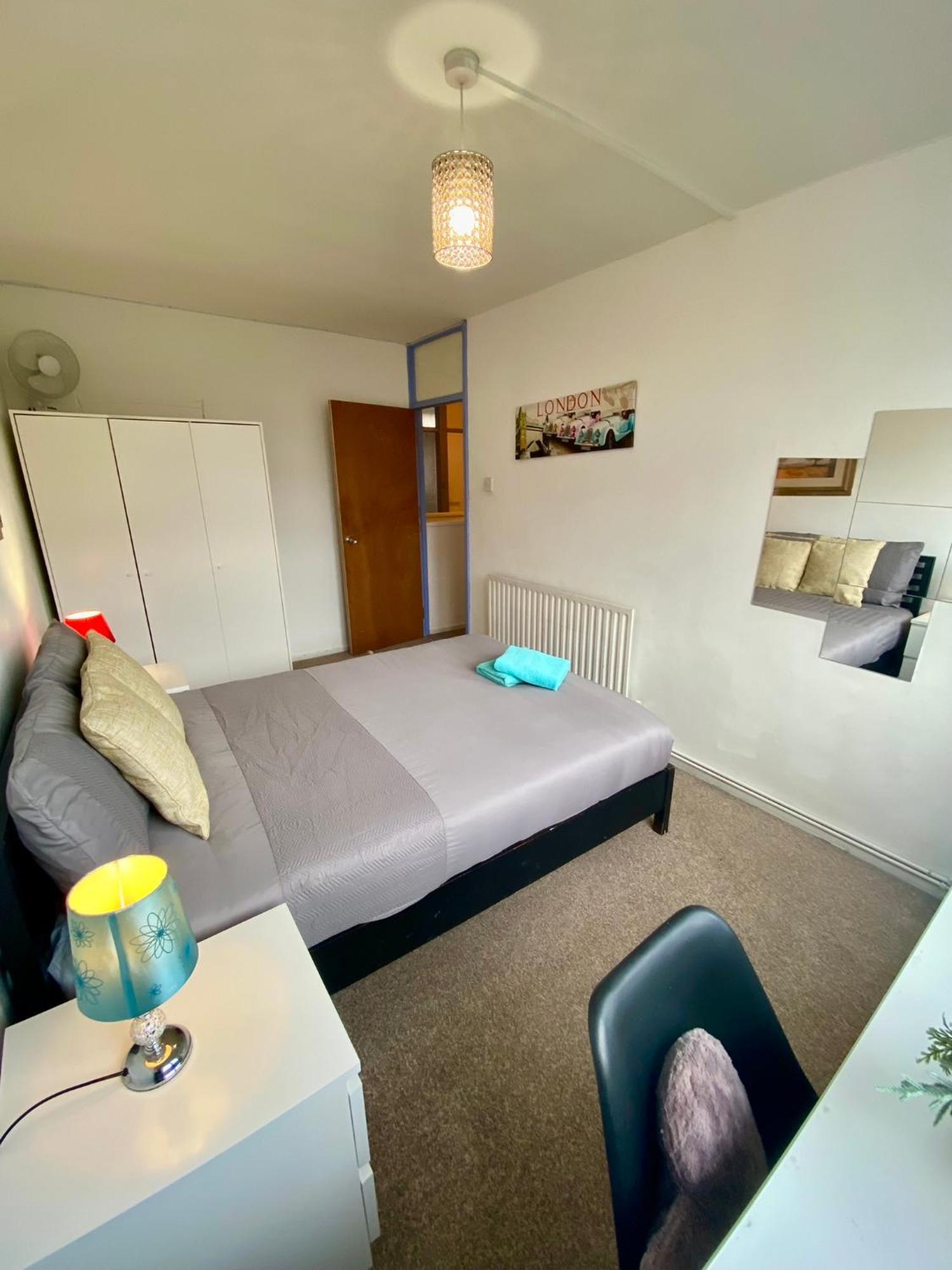 Cosy 3 Bed Apt, Old Truman Brewery! Brick Lane, London, E1 المظهر الخارجي الصورة