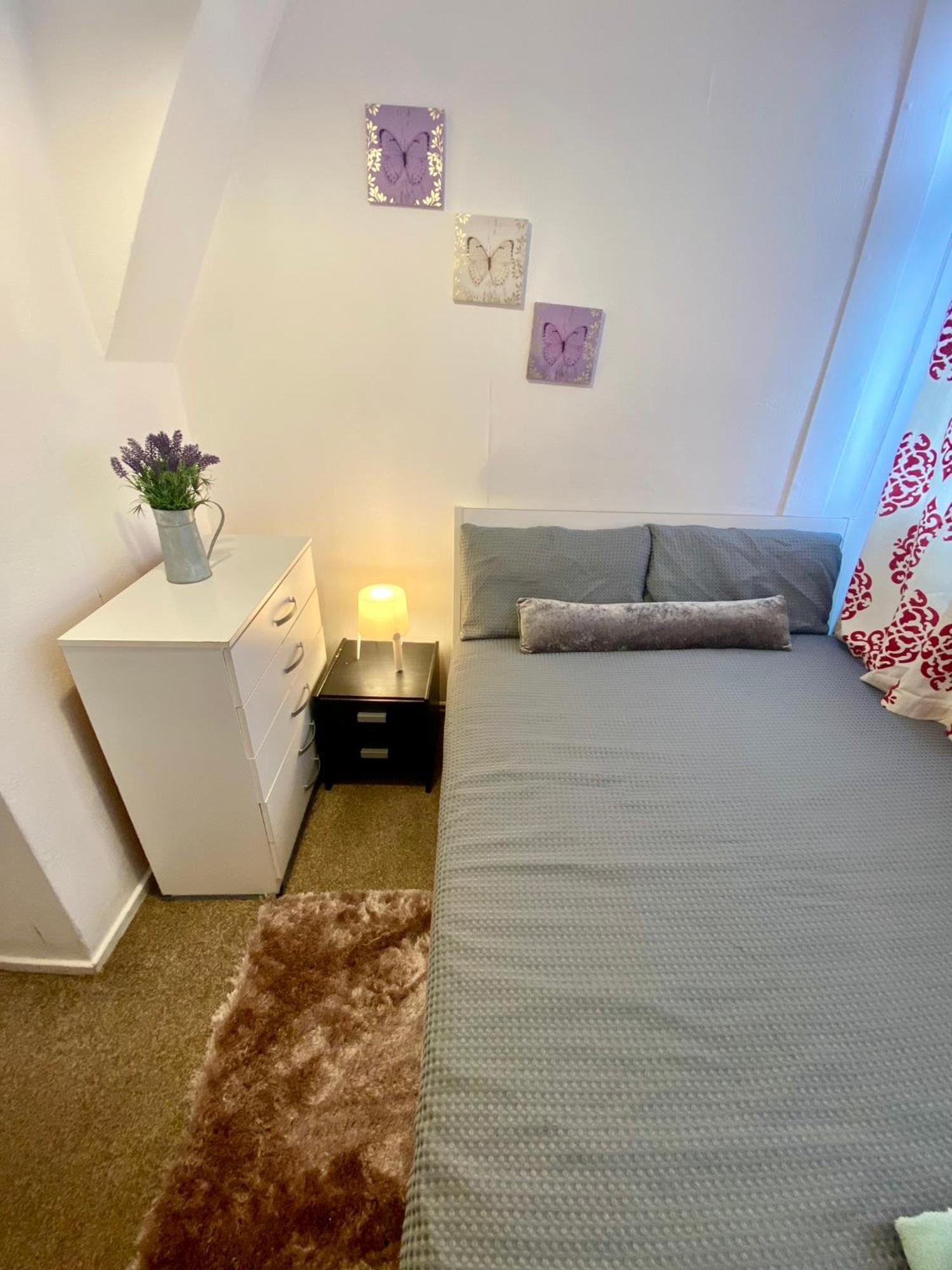 Cosy 3 Bed Apt, Old Truman Brewery! Brick Lane, London, E1 المظهر الخارجي الصورة